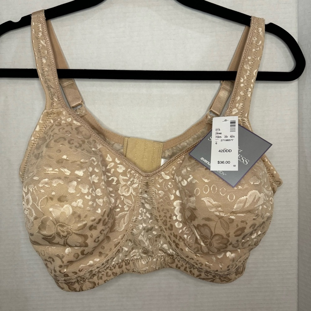 NWT “Avenue” brand SIZE 42DDD BRA